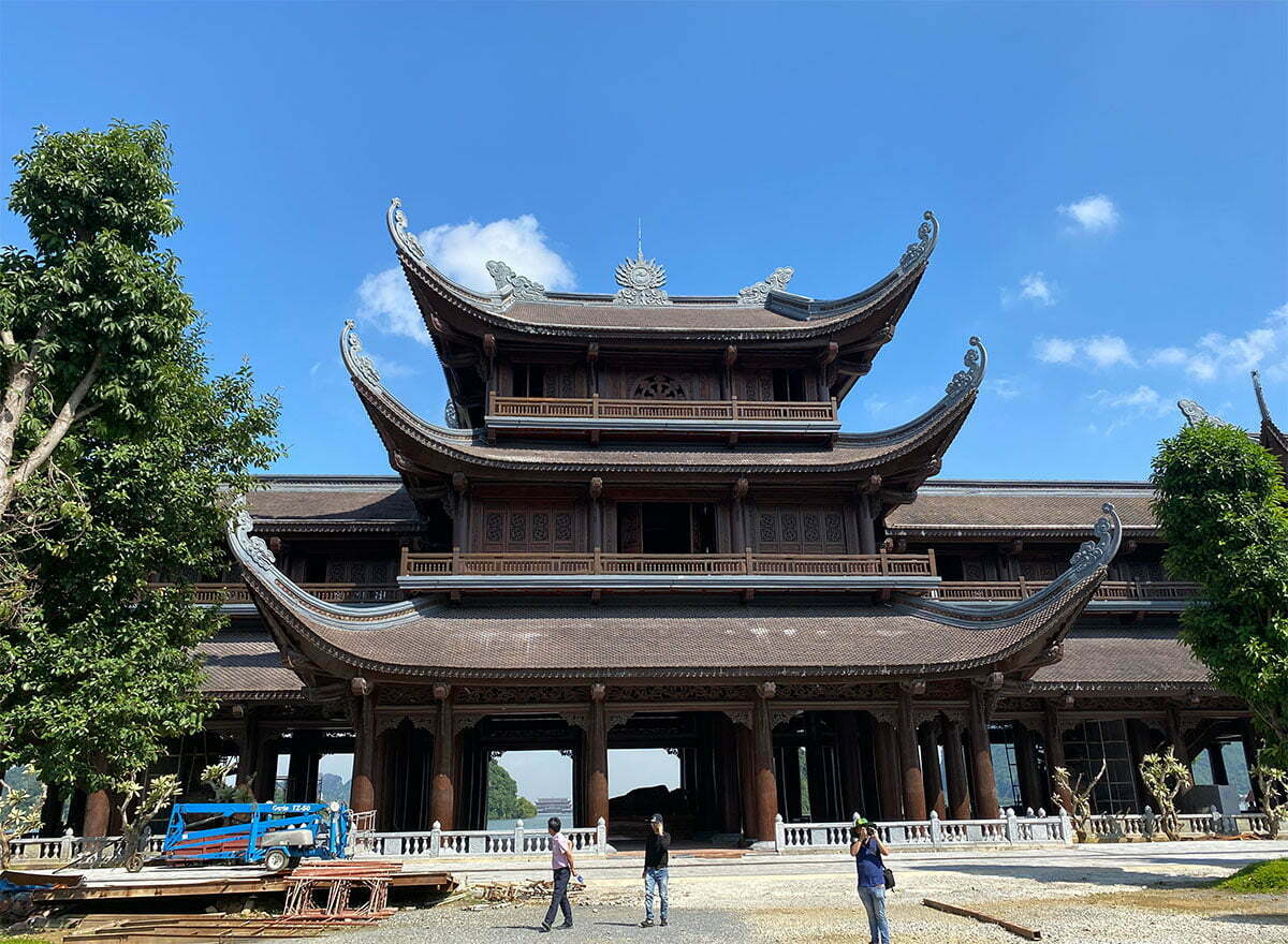 Mặt sau cổng Tam Quan