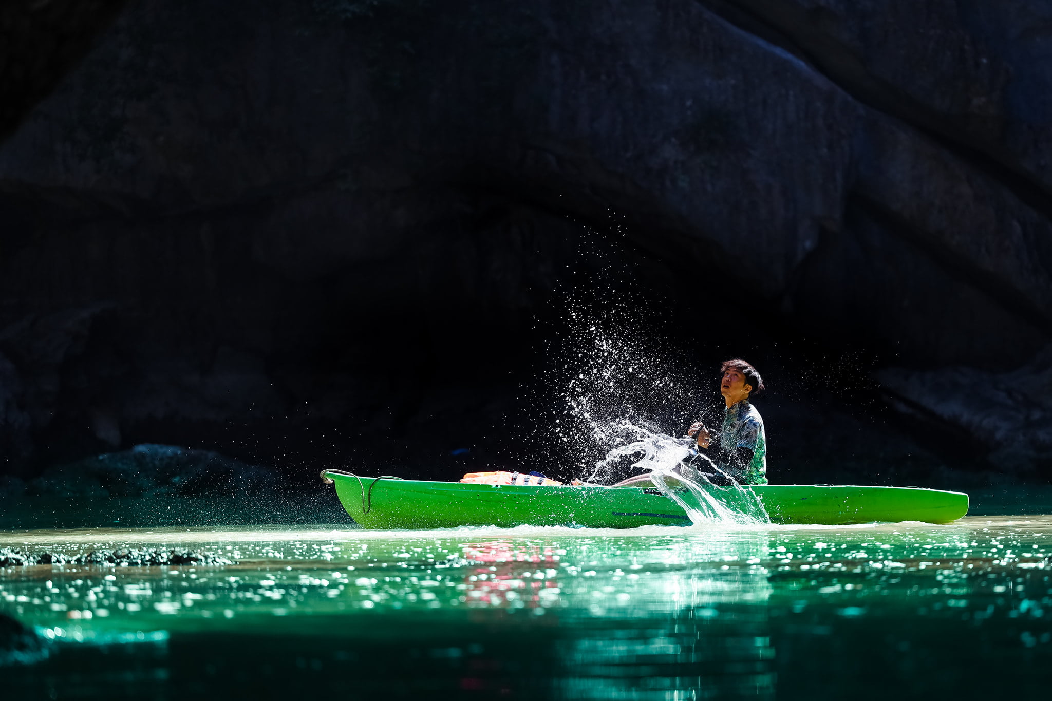 Chèo kayak Vịnh Lan Hạ