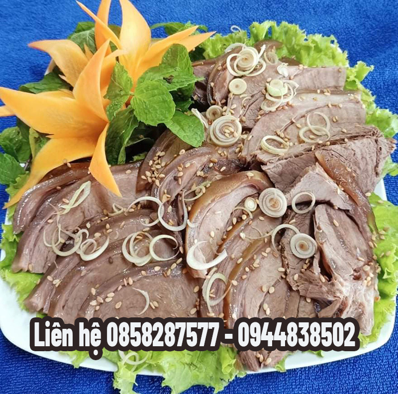 Dê hấp nhà hàng Hương Trinh