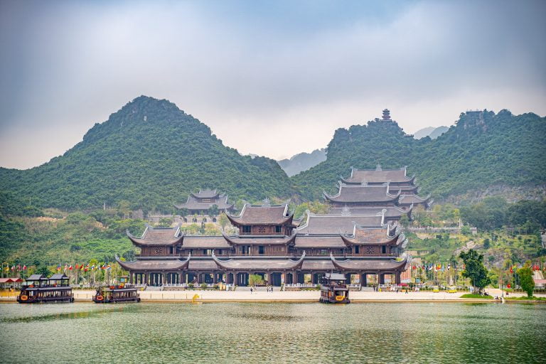 Tam Chúc Thất Thủ Chùa Tam Chúc